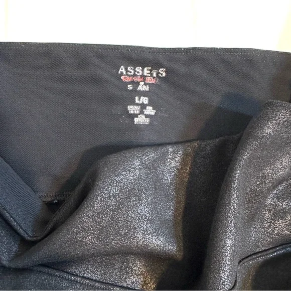 Assets Red Hot Label by SPANX High-Waisted Black Faux Leather Leggings Large - Picture 9 of 12